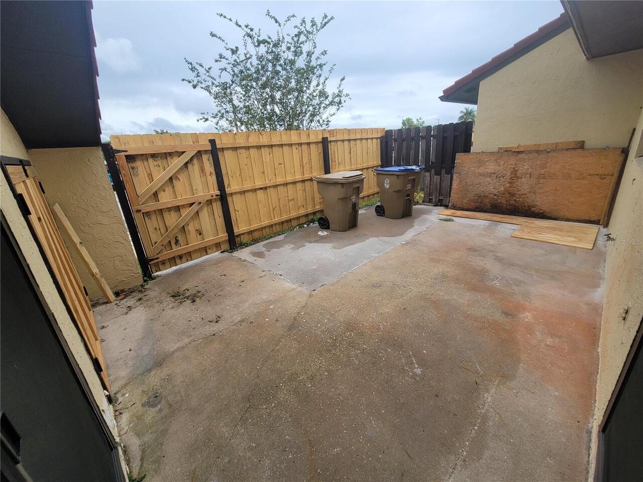 Listing Photo 12