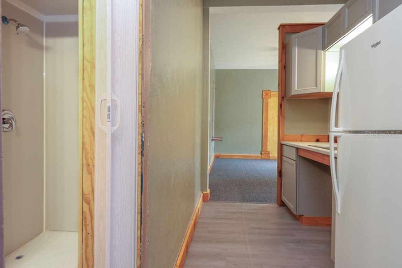 Listing Photo 10