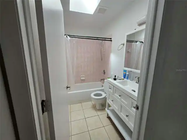 Listing Photo 14