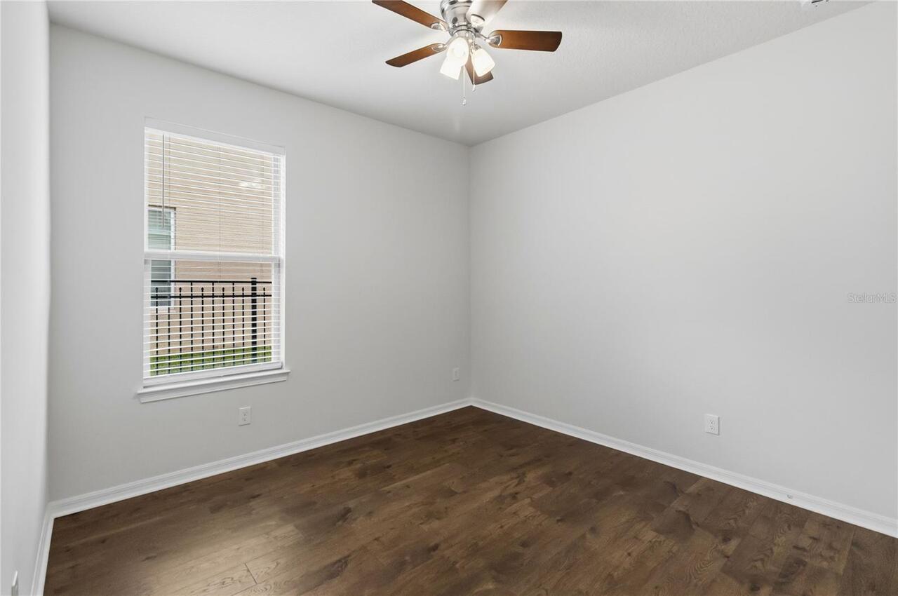 Listing Photo 14