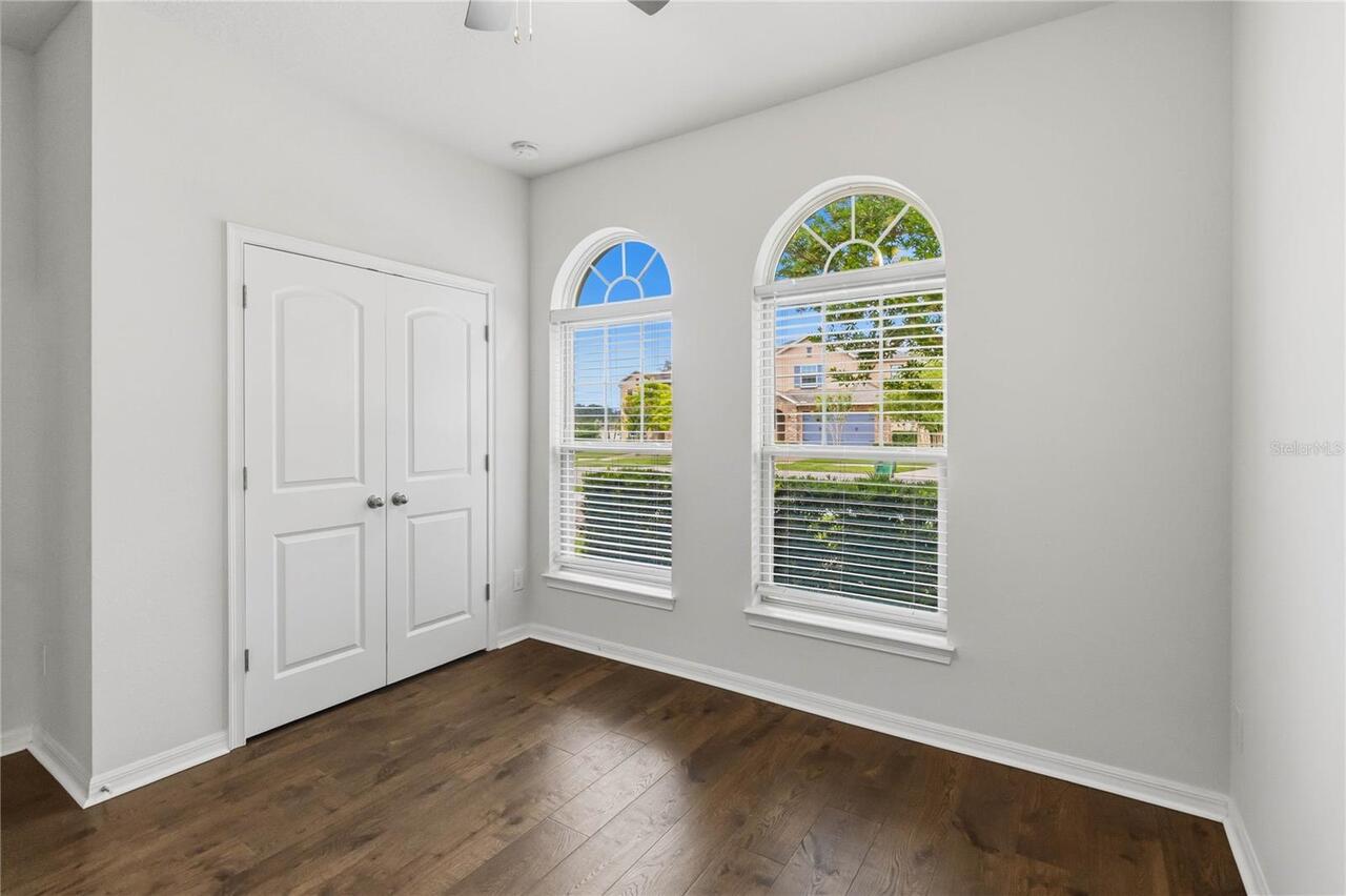 Listing Photo 17