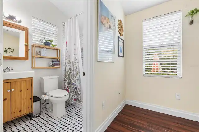 Listing Photo 22