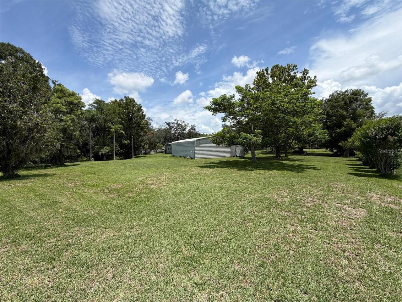 Listing Photo 12