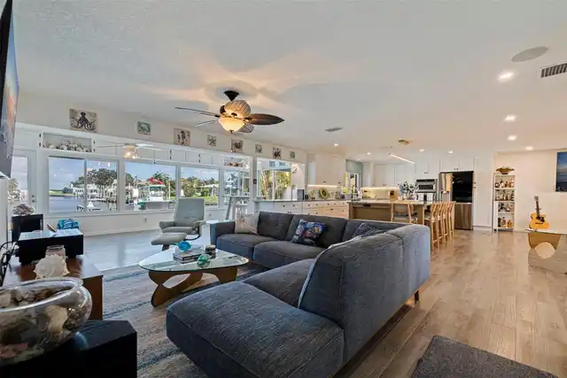 Listing Photo 15