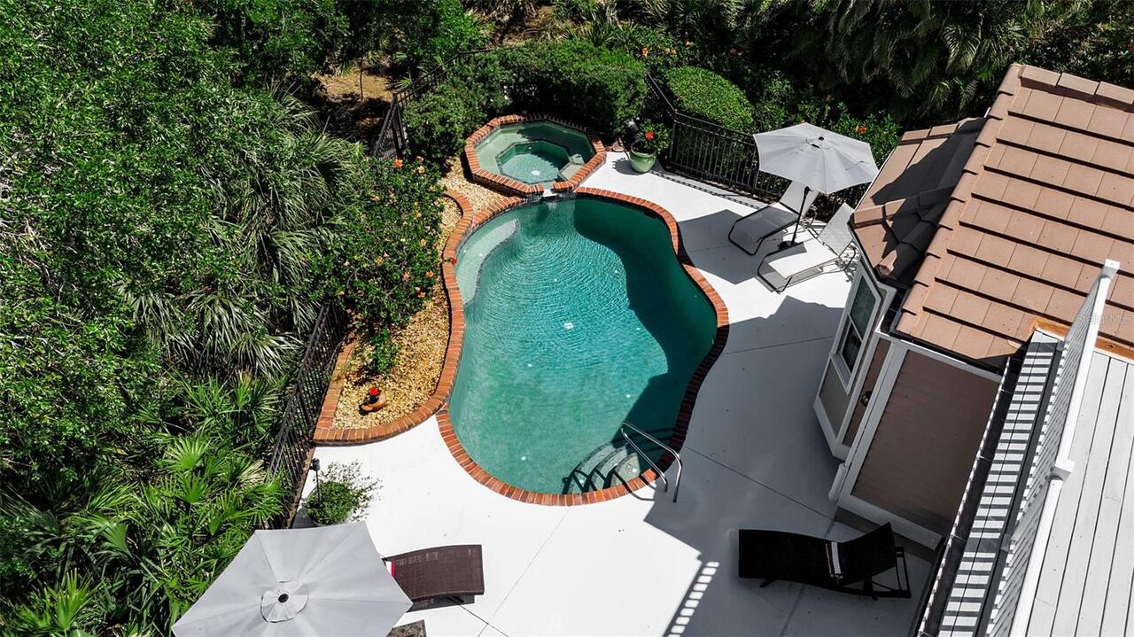 Listing Photo 11