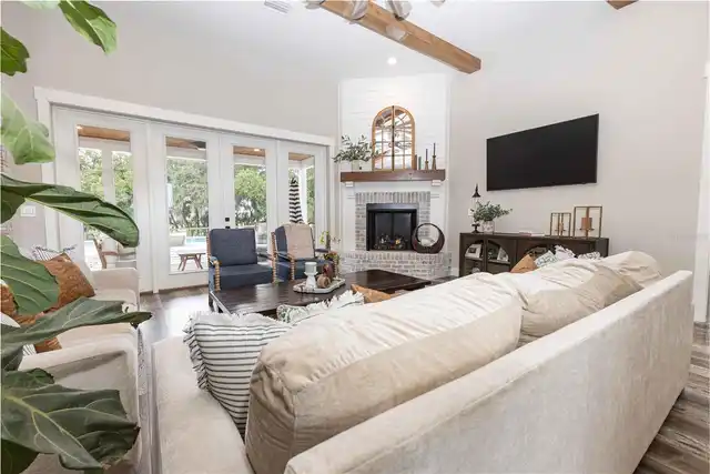 Listing Photo 17