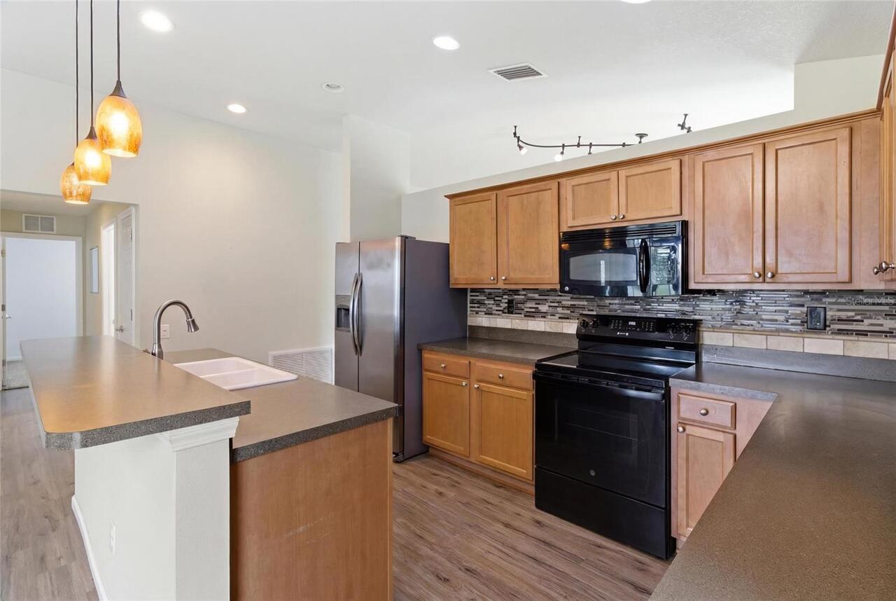 Listing Photo 15