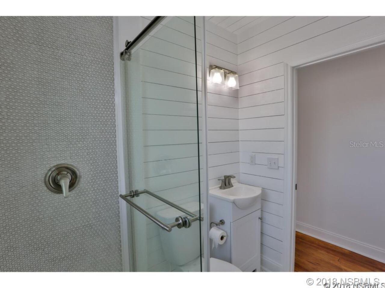 Listing Photo 11