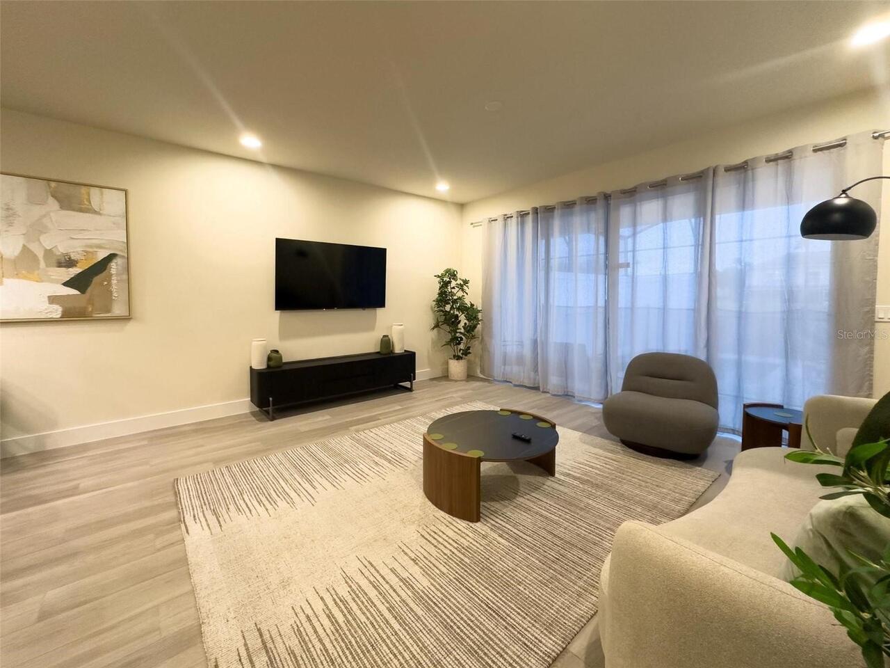 Listing Photo 7