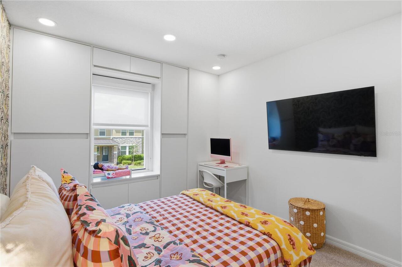 Listing Photo 17