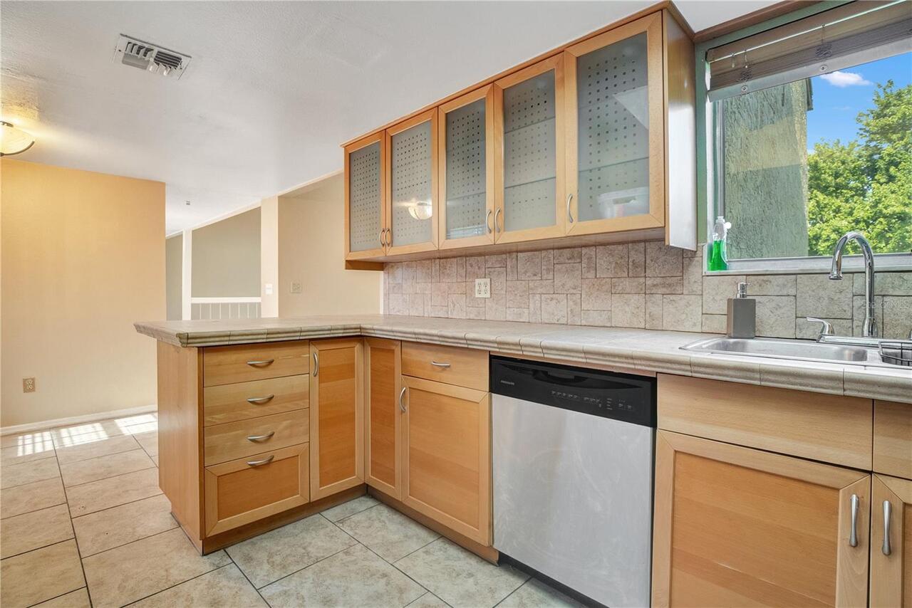 Listing Photo 9