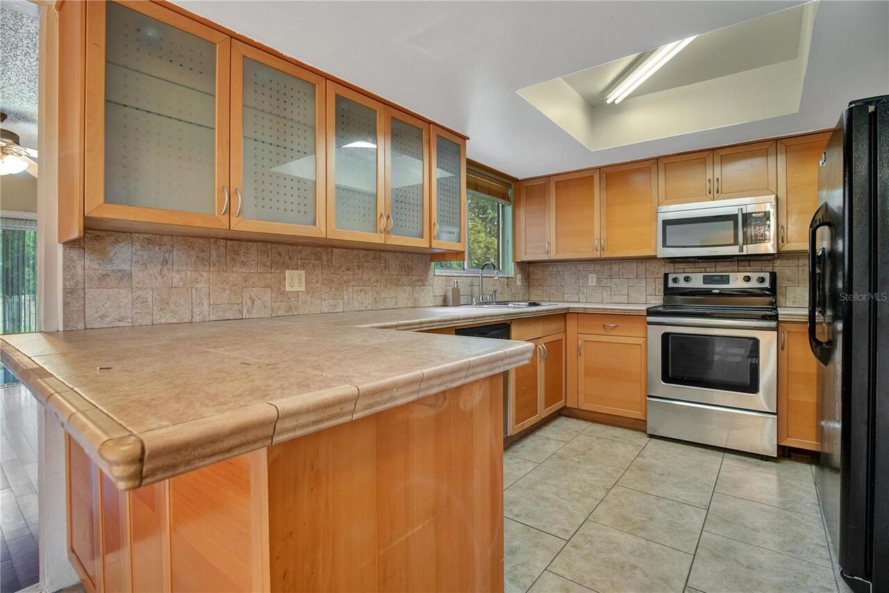 Listing Photo 11