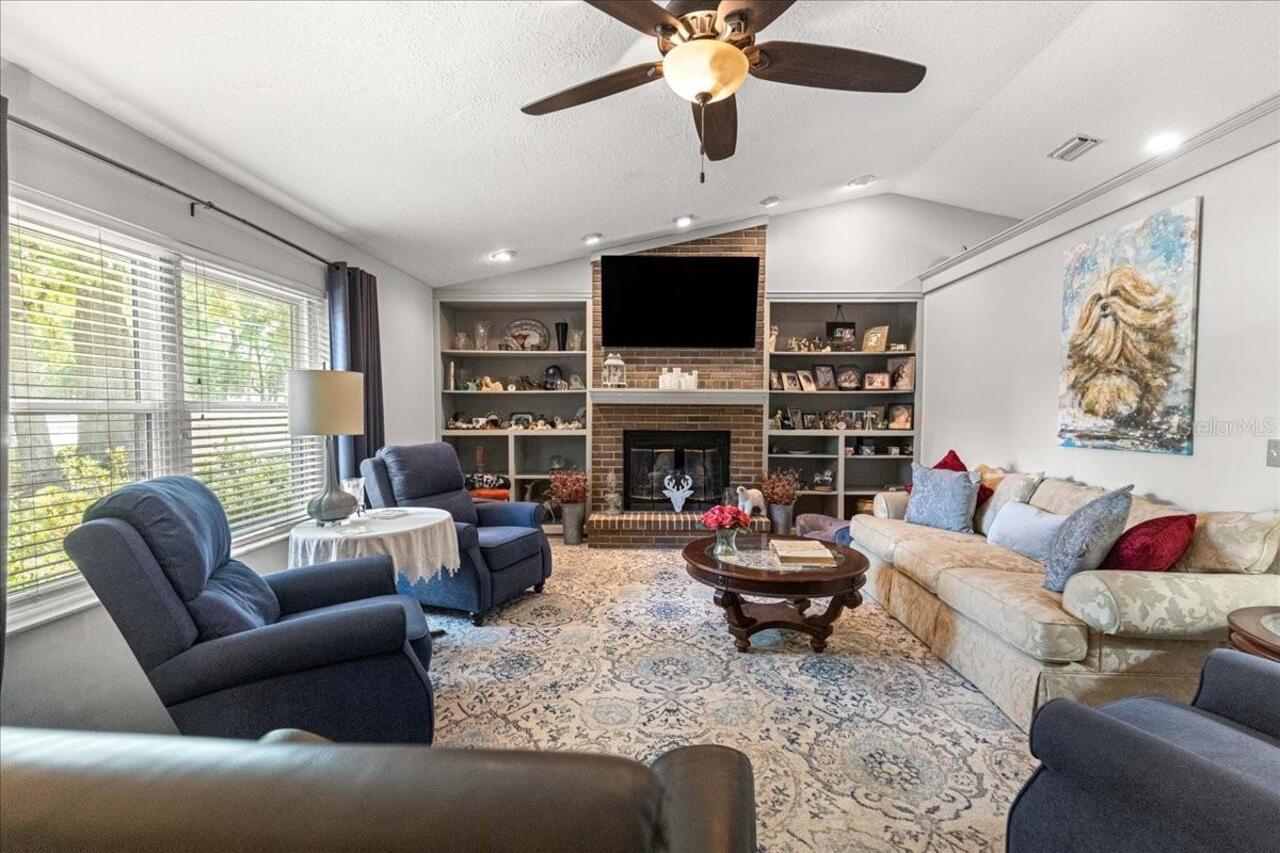 Listing Photo 7