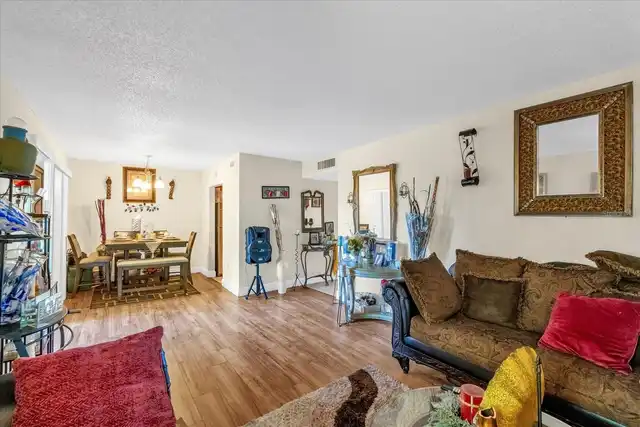 Listing Photo 7