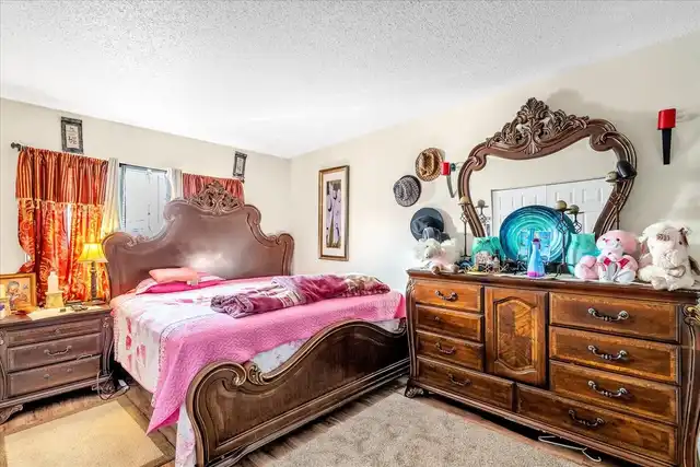Listing Photo 12