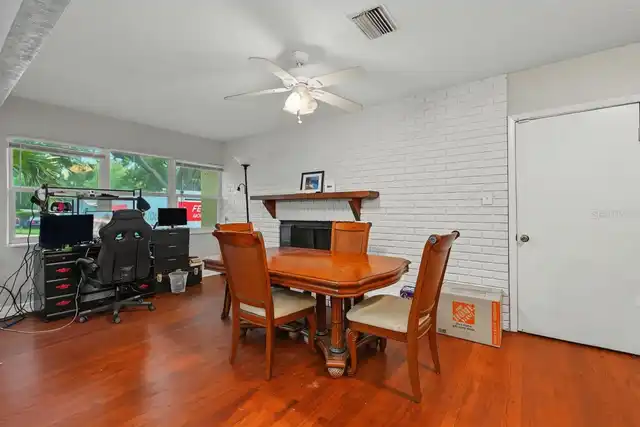 Listing Photo 11