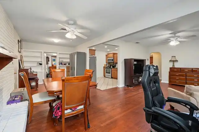 Listing Photo 12