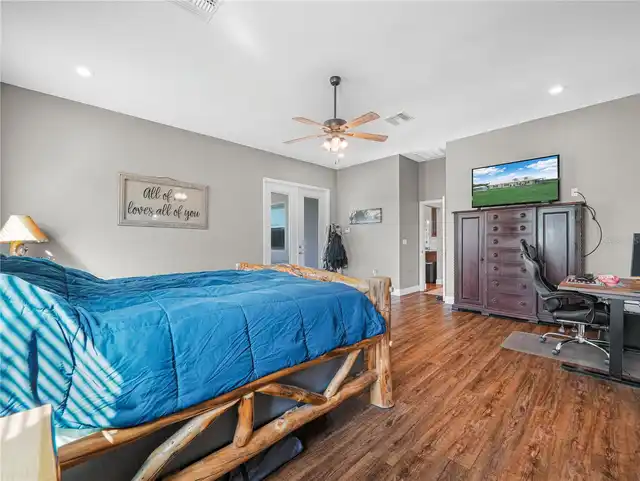 Listing Photo 17