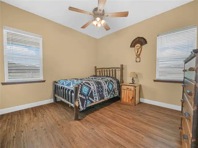 Listing Photo 23