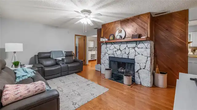 Listing Photo 7