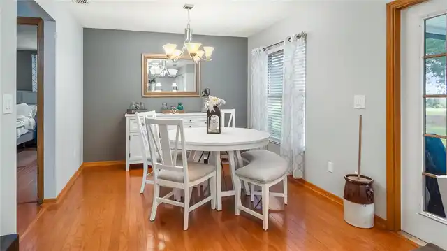 Listing Photo 9
