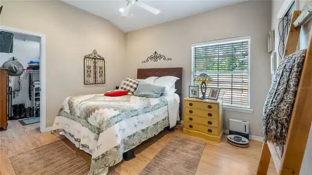 Listing Photo 28