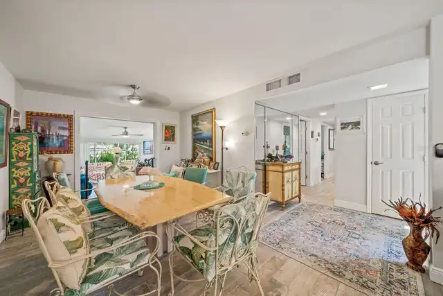 Listing Photo 12