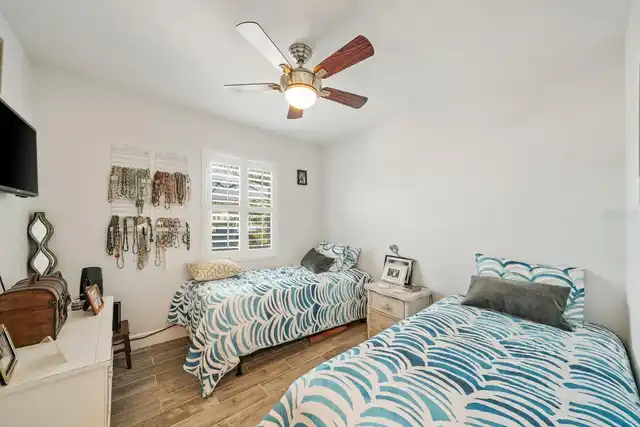 Listing Photo 17