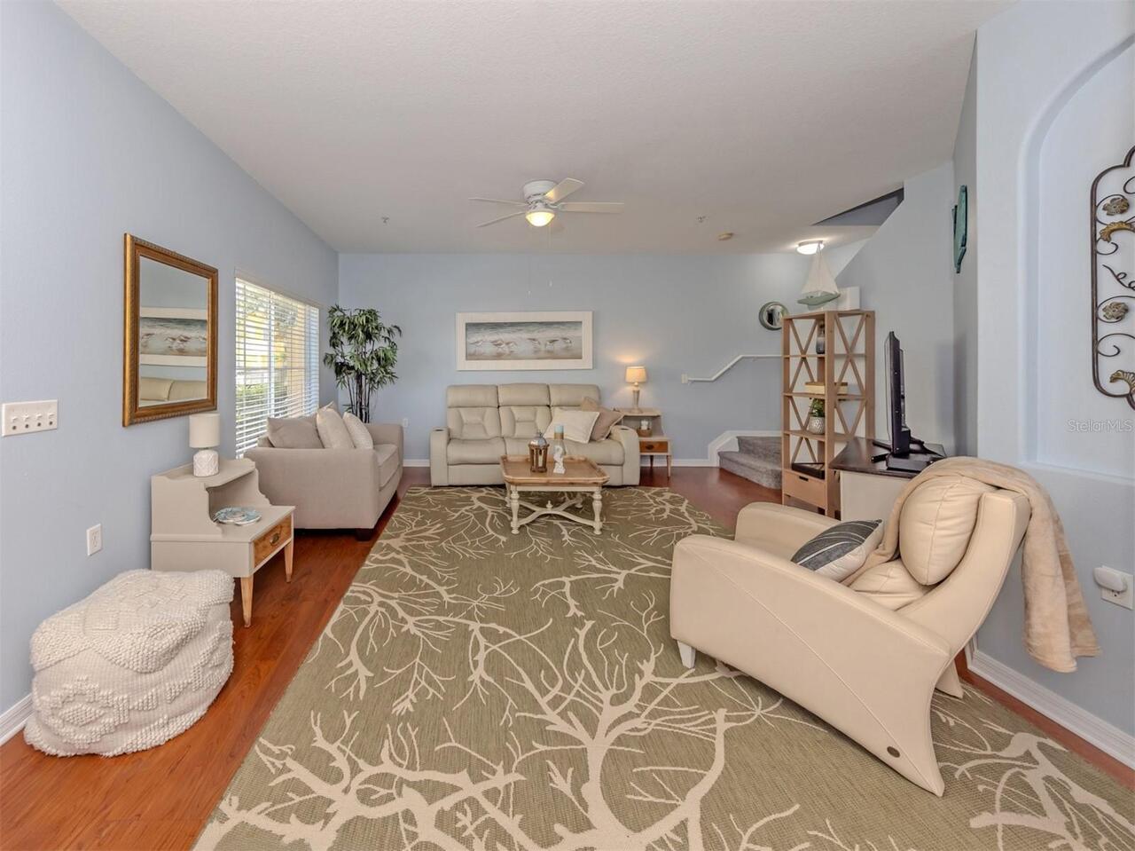 Listing Photo 12