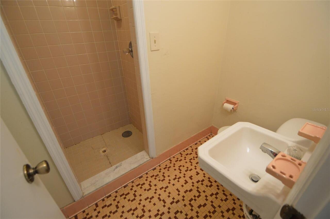 Listing Photo 6