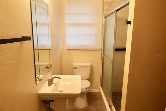 Listing Photo 11