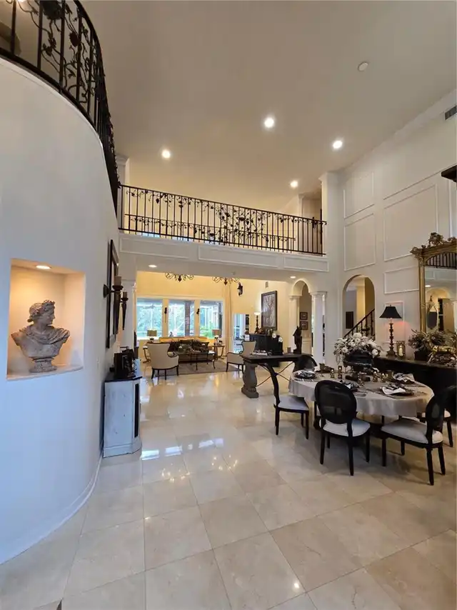 Listing Photo 9