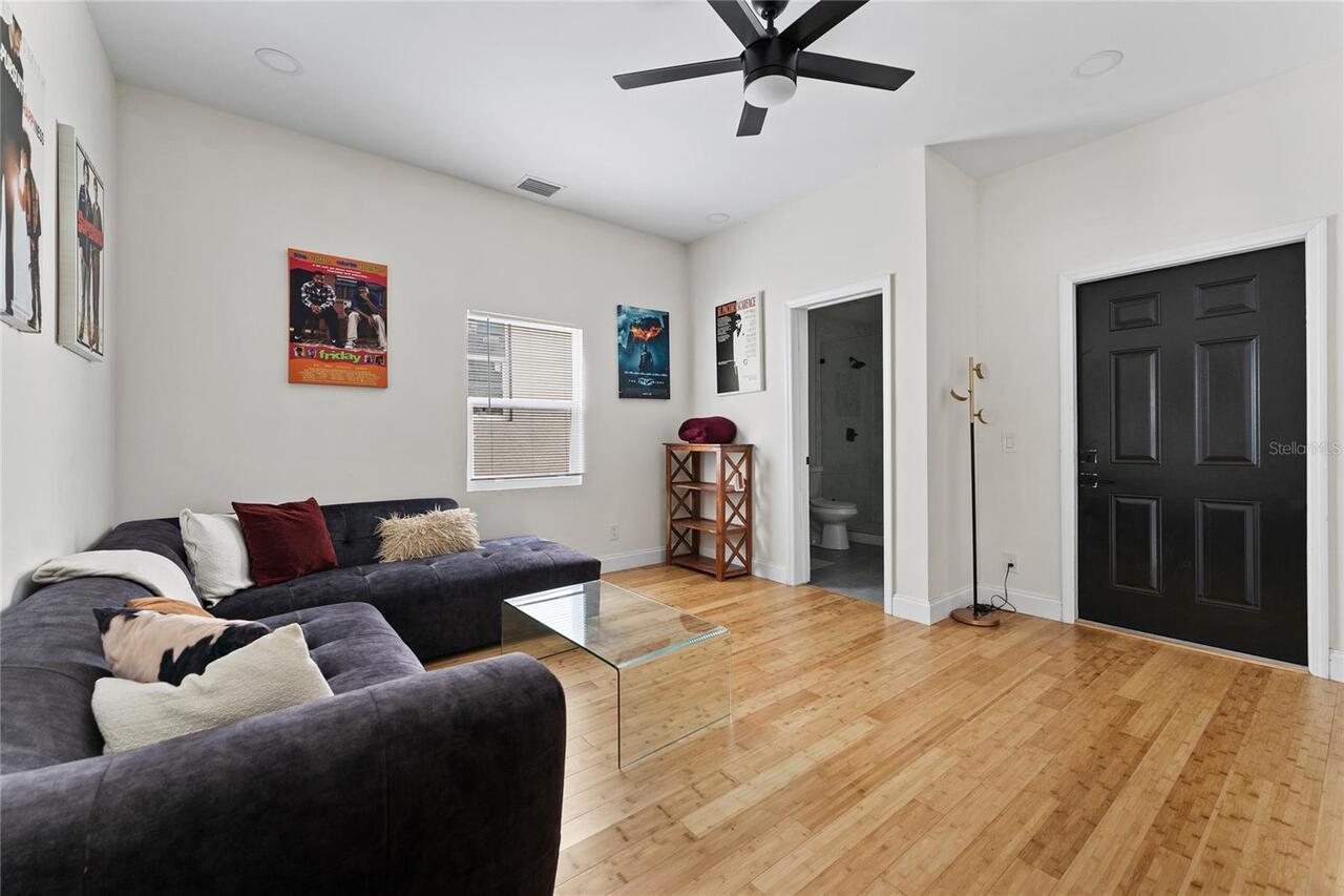Listing Photo 9