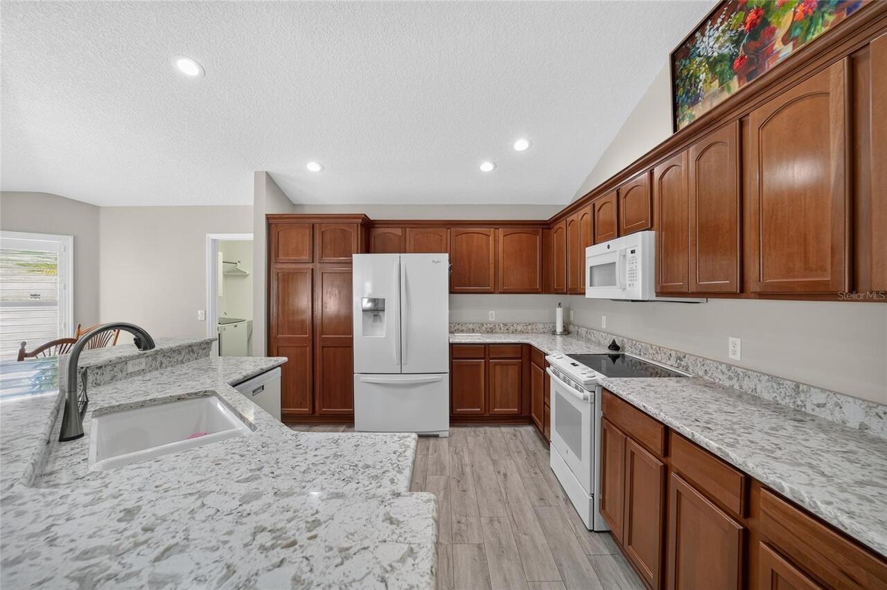 Listing Photo 7
