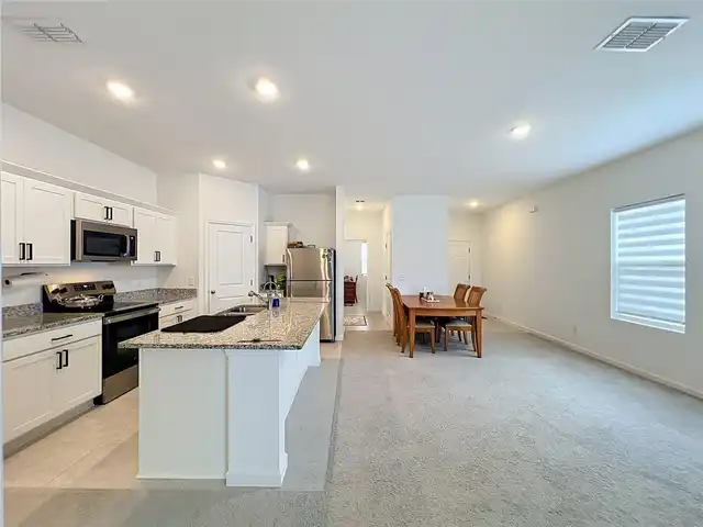 Listing Photo 14