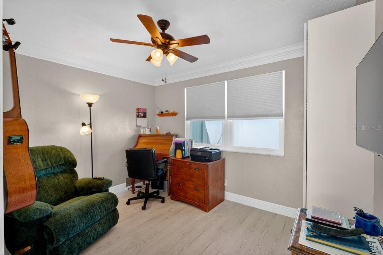 Listing Photo 9
