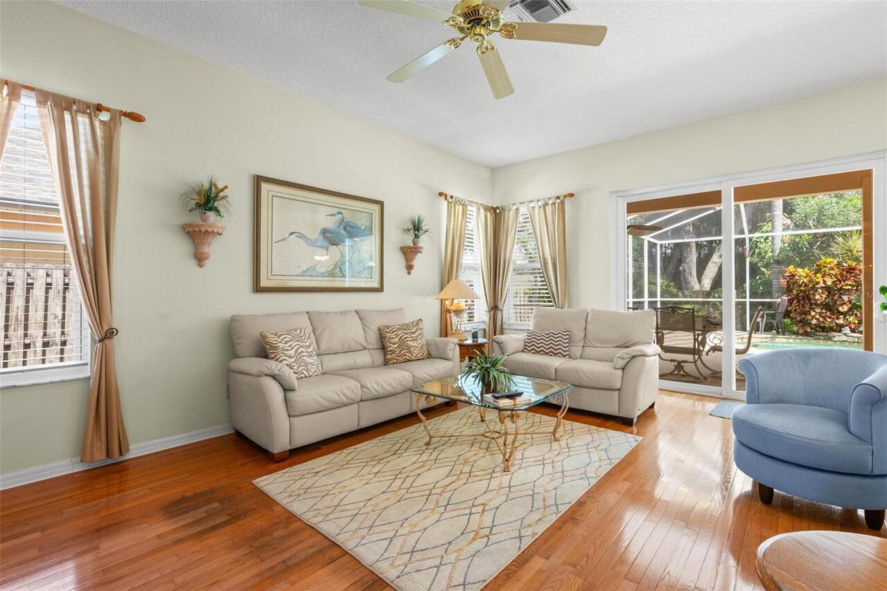 Listing Photo 14