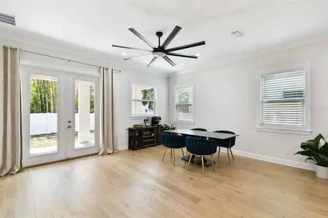 Listing Photo 11