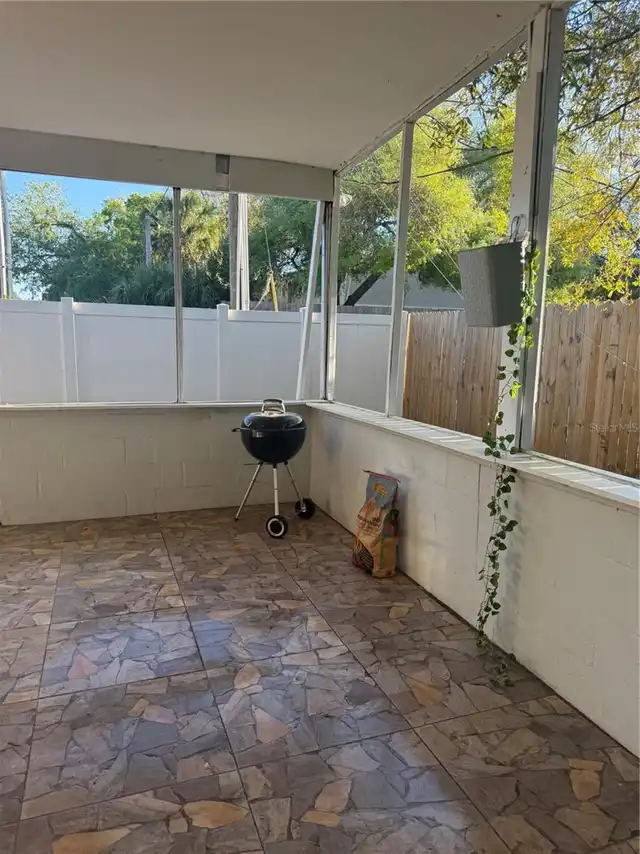 Listing Photo 12
