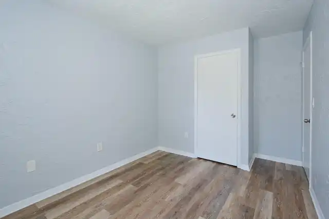 Listing Photo 14