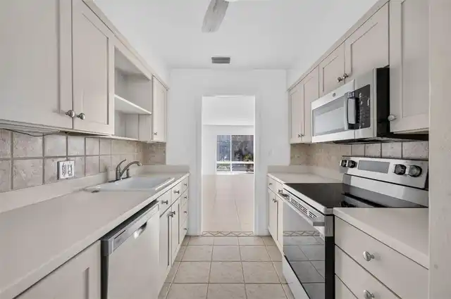 Listing Photo 15
