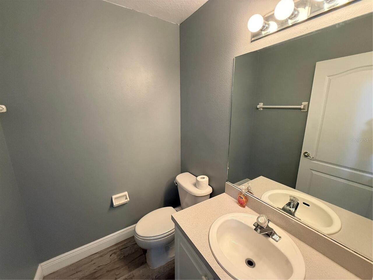 Listing Photo 8