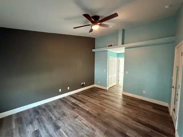 Listing Photo 11