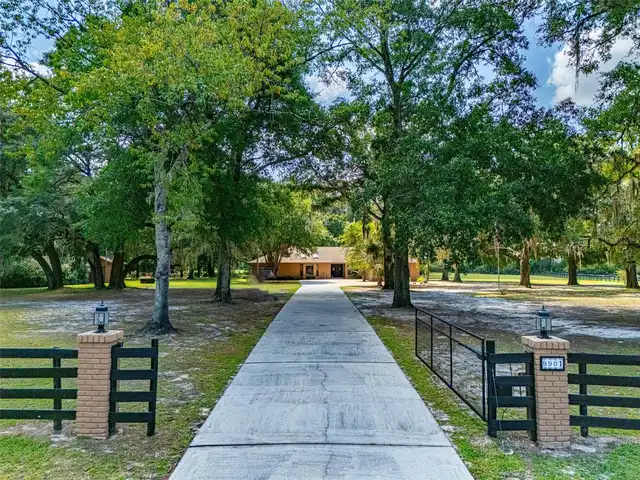 Listing Photo 7