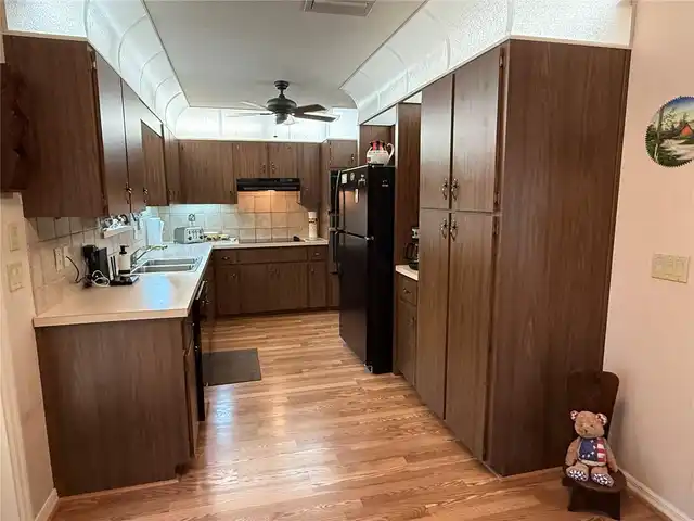 Listing Photo 15