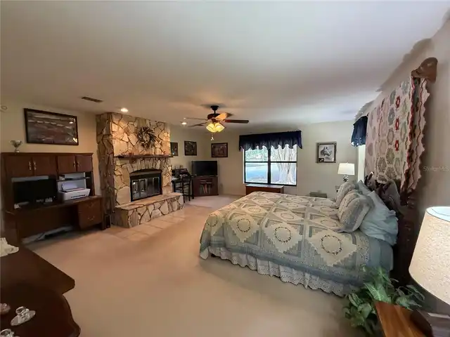 Listing Photo 22