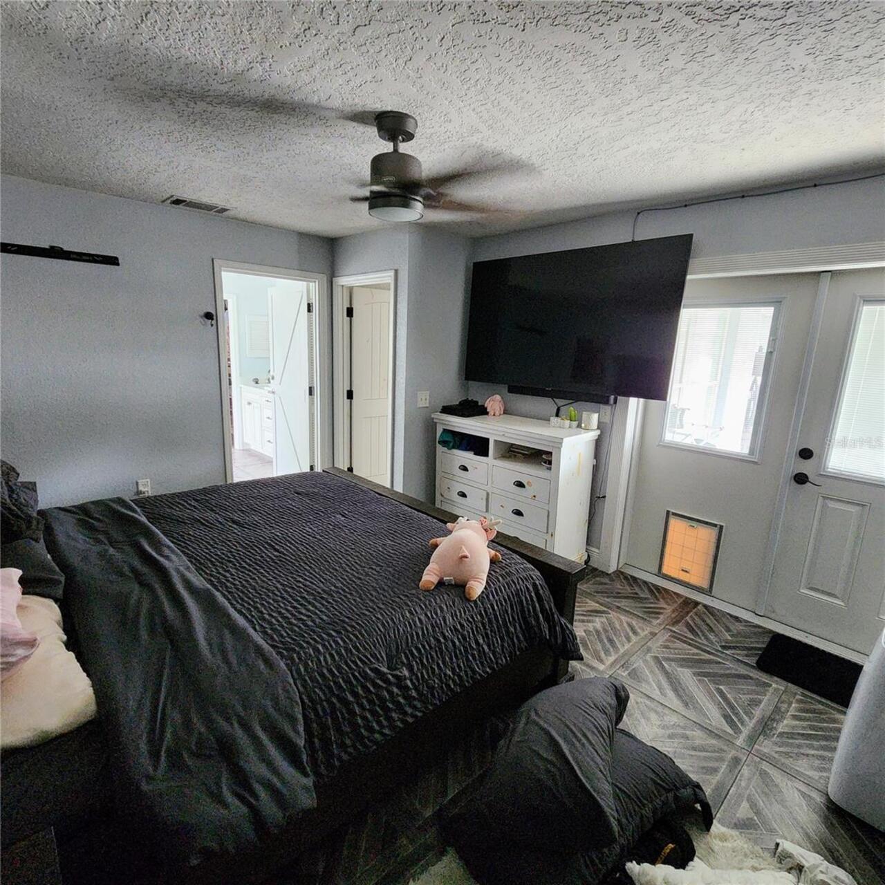Listing Photo 10