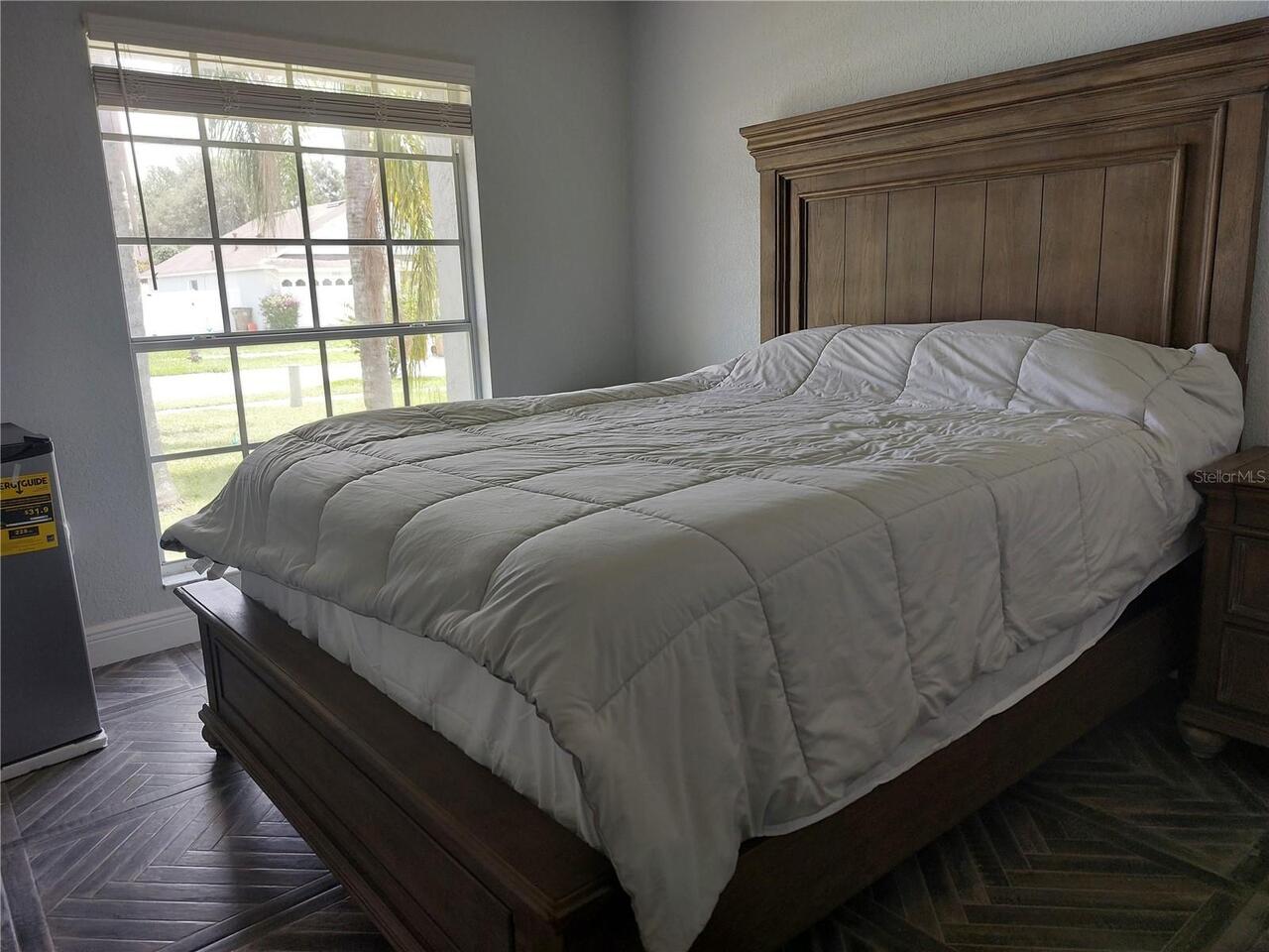 Listing Photo 12
