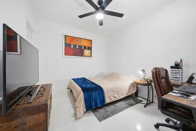 Listing Photo 10