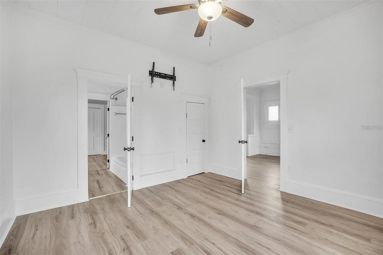 Listing Photo 23